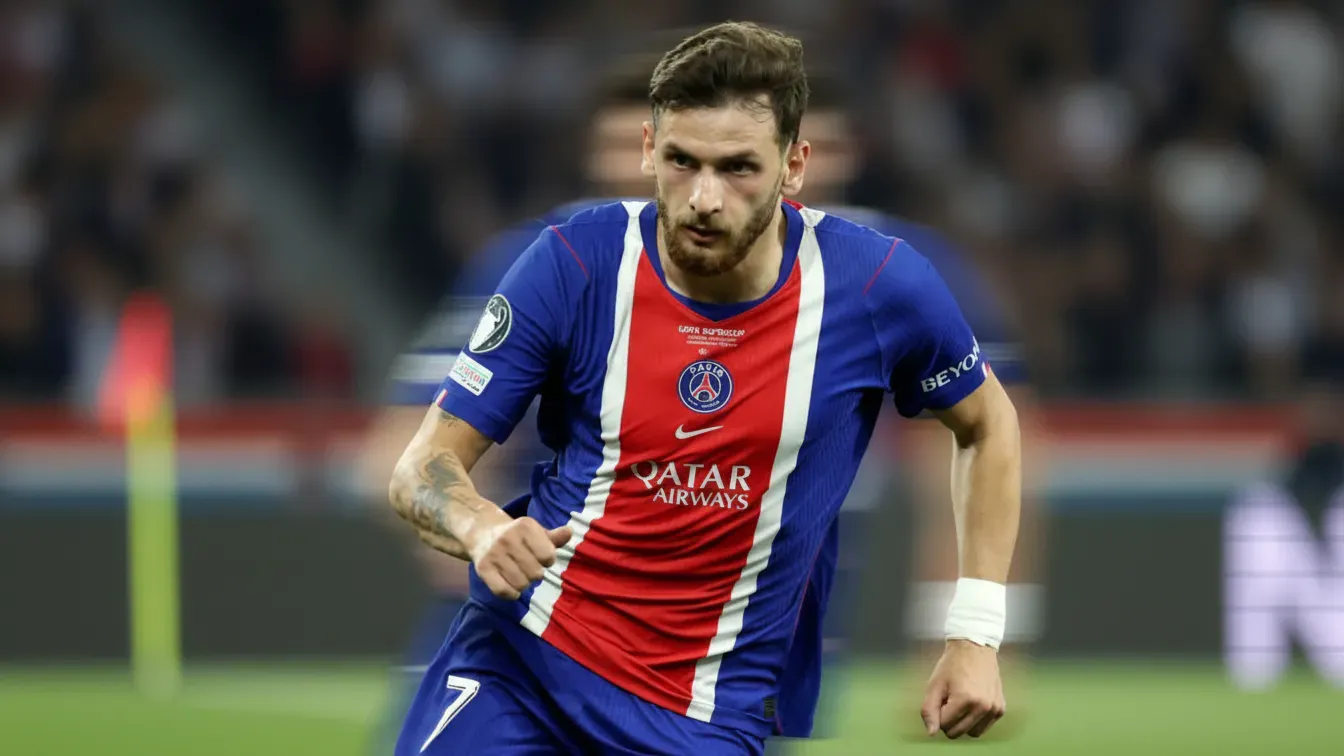 PSG nie rezygnuje z Kvaratskhelii. Chce przedłużyć kontrakt do 2032 roku