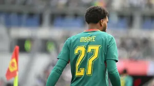 PSG wystawiło na sprzedaż wielki talent. Angielskie kluby ruszają do walki o 18-latka