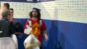 Puchar Świata w reklamówce? Zaskakujące nagranie z trofeum