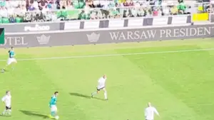 RABONA Michała Kucharczyka obok bezradnego Arkadiusza Malarza. co za gol! Pozostało tylko jedno "ale". Mecz