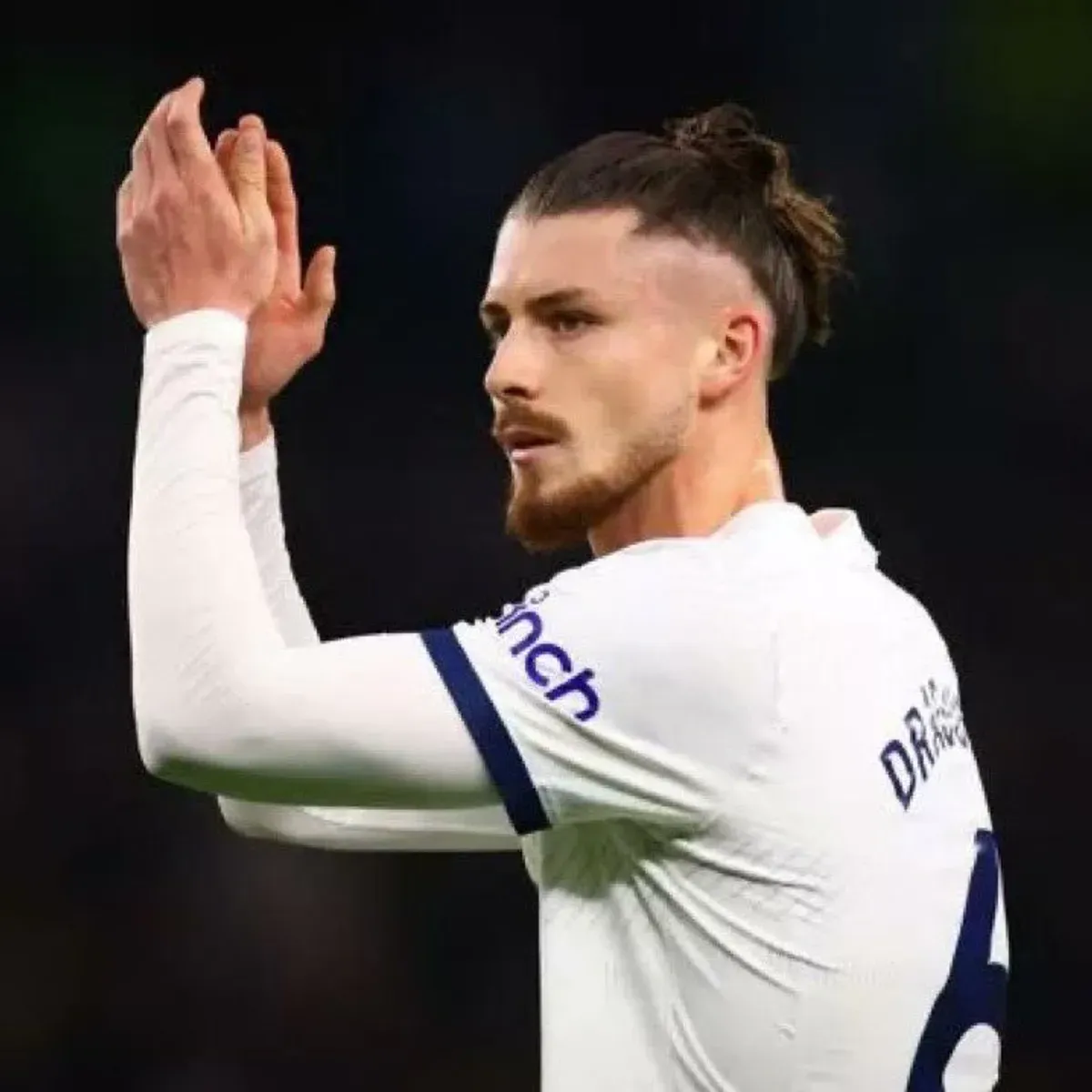 Radu Dragusin opuszcza Tottenham. Znamy szczegóły transferu rumuńskiego obrońcy