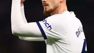 Radu Dragusin opuszcza Tottenham. Znamy szczegóły transferu rumuńskiego obrońcy