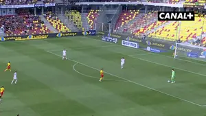 Raków bezradny w Kielcach! Mena podwyższa na 2:0 dla Korony!