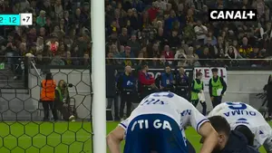 Reakcja Roberta Gumnego bezcenna. Lech w końcówce musiał "awaryjnie" szukać dodatkowego bramkarza Magazyn LIGA+ trwa w C