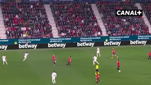 Real się nie poddaje! Vinicius wyrównuje, ale czy "Królewscy" zdążą dołożyć kolejnego gola? Oglądaj w CANAL+: