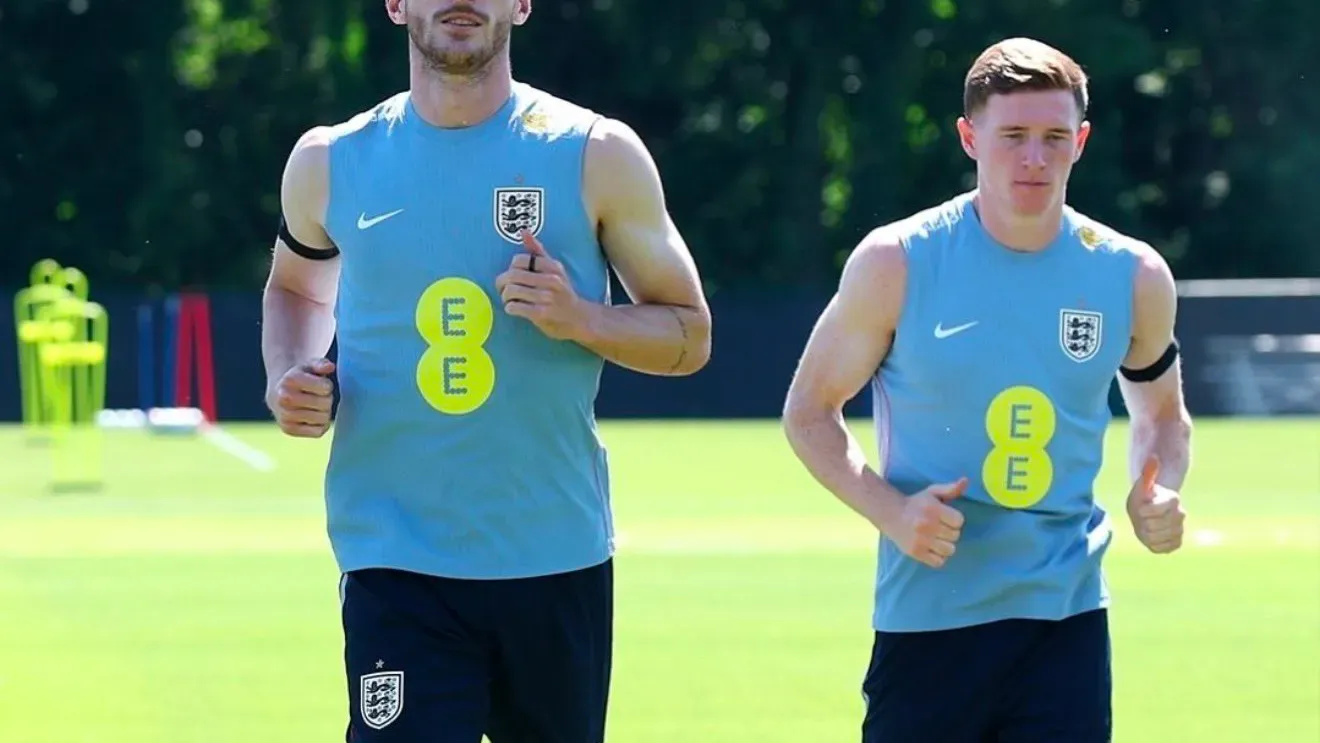 Rekordowy transfer w Premier League. Declan Rice przerywa milczenie i daje radę koledze