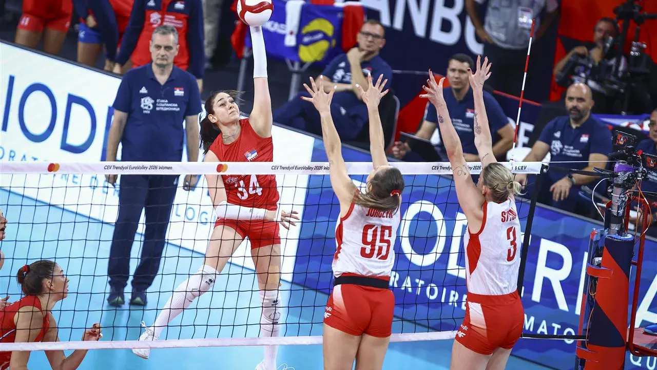 Reprezentacja Serbii uciszyła polskie siatkarki w meczu o brąz.