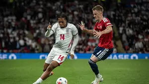 Rio Ngumoha chce zostać w Liverpoolu. Arsenal ma coraz mniejsze szanse