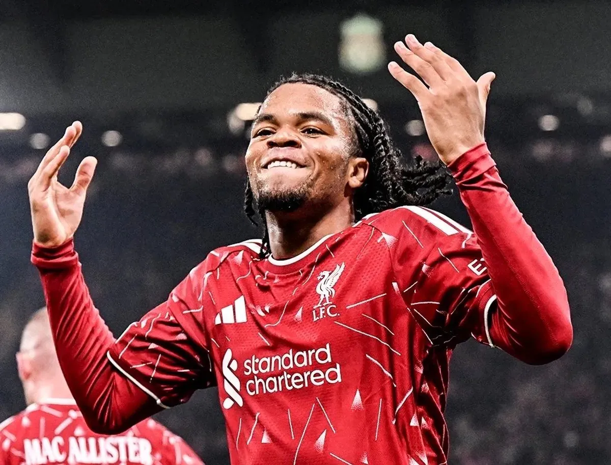 Rio Ngumoha nazwał Liverpool największym klubem świata i potwierdził trwające rozmowy o kontrakcie