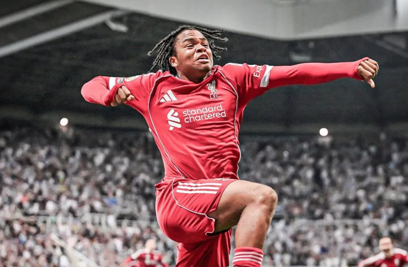 Rio Ngumoha prowadzi rozmowy z Liverpoolem w sprawie przedłużenia kontraktu