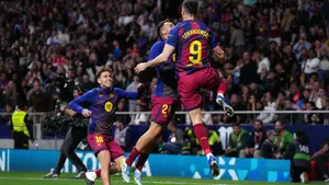 Robert Lewandowski odejdzie z Barcelony? Gigantyczna oferta na stole, agent już w mieście