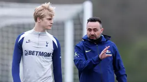 Roberto De Zerbi uciął spekulacje. Lucas Bergvall podjął decyzję w sprawie przyszłości