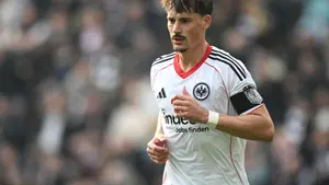 Robin Koch odpowiedział na krytykę. Kapitan Eintrachtu nie zamierza krzyczeć dla kamer
