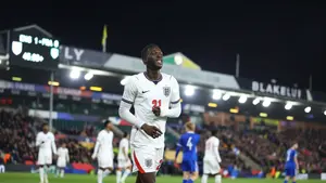 Romain Esse nie trafi do Belgii. Rozmowy z uczestnikiem Ligi Mistrzów zerwane