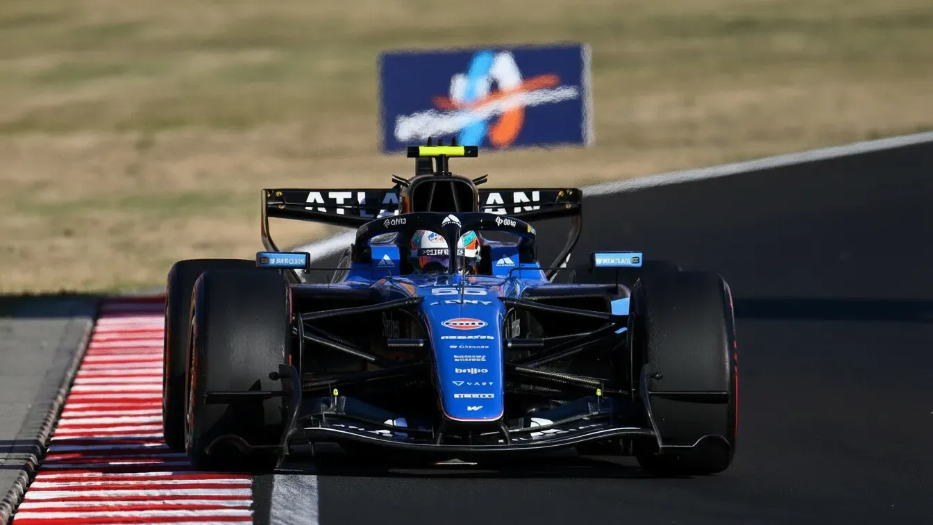 Sędziowie podjęli kontrowersyjną decyzję. Carlos Sainz potraktowany wyjątkowo łagodnie