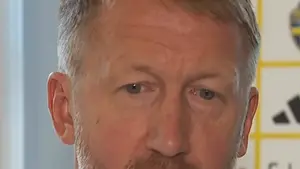 Selekcjoner reprezentacji Szwecji Graham Potter wciąż widzi w Robercie Lewandowskim wielkie zagrożenie. Cała