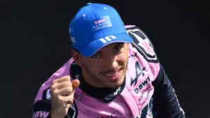 Sensacja na Monzy! Pierre Gasly z pole position, Lewis Hamilton pomógł rywalowi