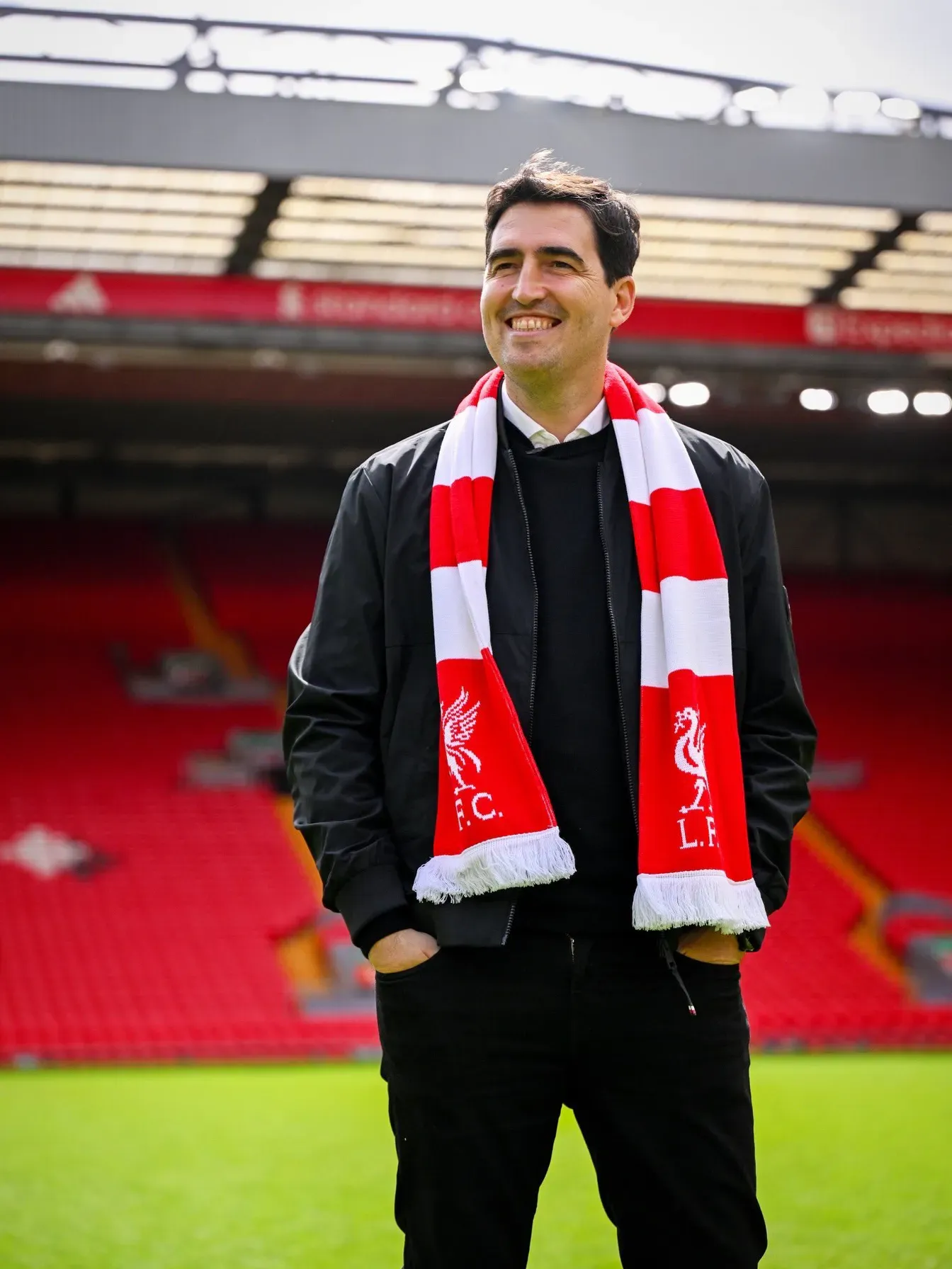 Sensacyjny zwrot w Liverpoolu. Nowy trener przerywa milczenie i zapowiada walkę o trofea