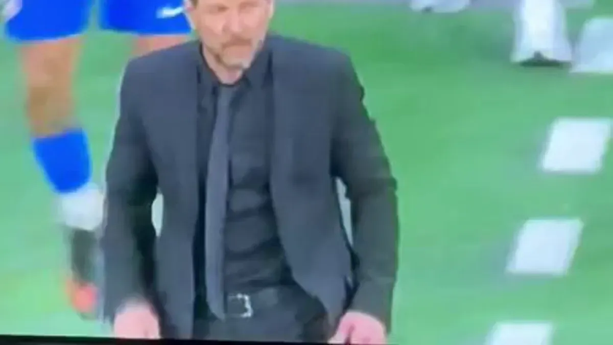 Simeone, gdy Manchester United prowadzi 1:0, a Lookman wylatuje z boiska