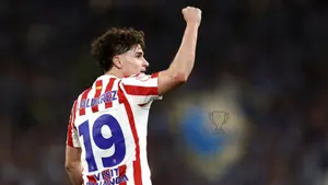 Simeone przerywa milczenie w sprawie przyszłości gwiazdy. Giganci ruszyli po napastnika
