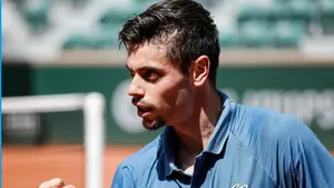 Skandal na kortach Roland Garros. Francuz nie wytrzymał i wypalił do sędziego: Zrobię to tutaj!