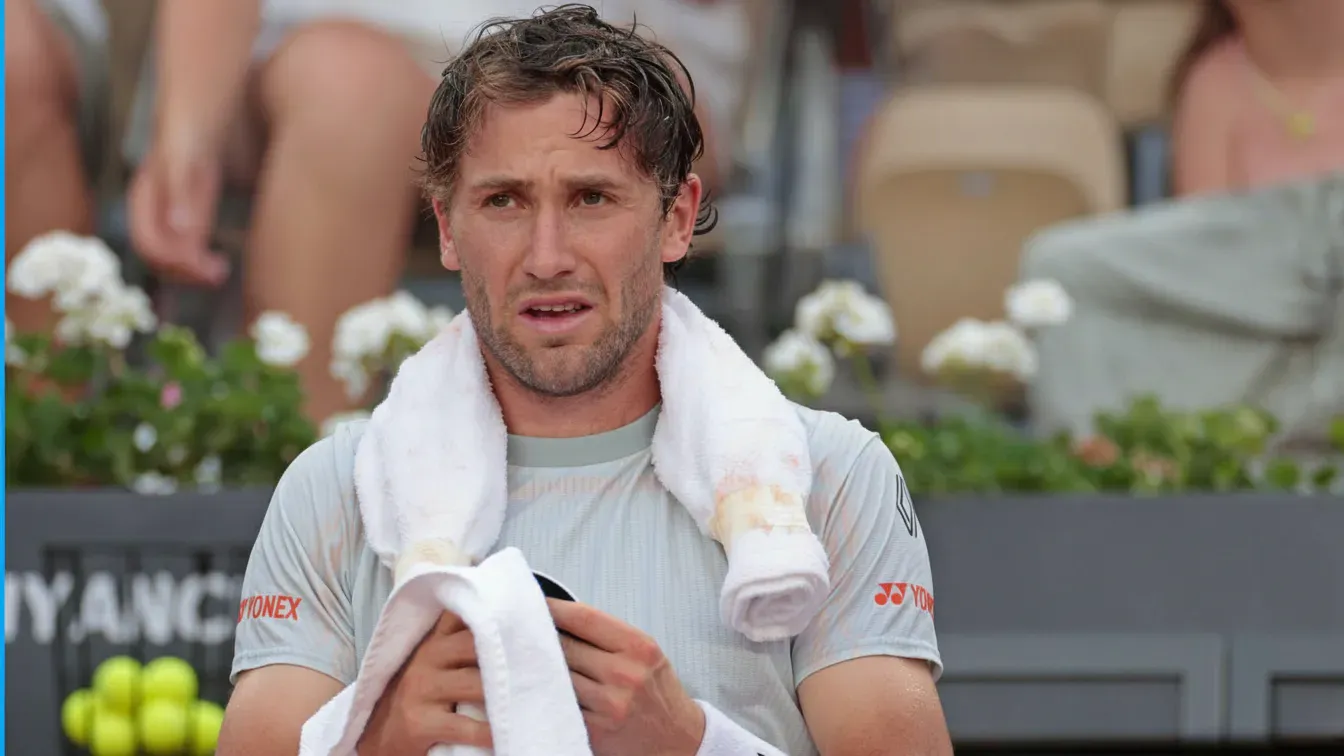 Skandal na Roland Garros. Casper Ruud oszukany przy piłce setowej? Technologia pokazała prawdę