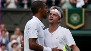 Skandal na Wimbledonie. „To hańba”. Rywal padł na kort, a potem stało się coś dziwnego