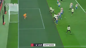 Skandal w Hiszpanii! Osiem minut czekania na VAR i furia Barcelony