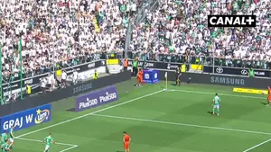 Stały fragment gry daje szybkiego gola dla Zagłębia Lubin! Filip Kocaba otwiera wynik meczu w Warszawie! Oglądaj: