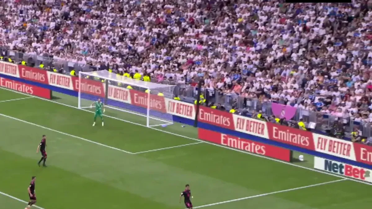 Świetna akcja realu! Kylian Mbappe trafia na 3:0 z Malagą! Transmisja: