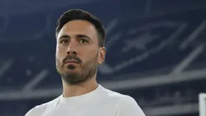 Syn legendarnego trenera przejmie klub Ligue 1? Zaskakujące nazwisko na liście życzeń