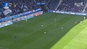 Systa! Sebastian Szymański dorzuca kolejną liczbę do swojego dorobku, ale to rozegranie od bramki. kryminał ę