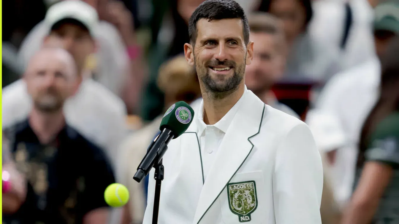 Tajemniczy napis na marynarce Djokovicia. Serb ujawnił ukryte przesłanie na Wimbledonie