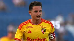 Thauvin asystował dwa razy, a Lens zakończyło serię Lyonu
