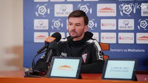 "To był czysty karny!" - trener Górnika Zabrze zdecydowanie o kontrowersyjnej decyzji sędziego