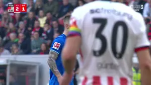 To się ogląda! Freiburg 2:2 Bayer 04 Alejandro Grimaldo trafia bezpośrednio z rzutu wolnego! Cztery gole do przerwy, a i