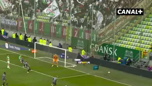 Tomas bobcek! Świetne dośrodkowanie Meny i równie dobry finisz napastnika Lechii! Mamy remis w Gdańsku! Transmisja meczu
