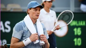 Toni Nadal przerywa milczenie po klęsce lidera rankingu. Ma dla niego jedną radę