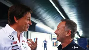 Toto Wolff przerywa milczenie. Gorzkie słowa o powrocie wielkiego rywala do Formuły 1