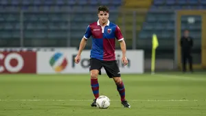 Gwiazda Cagliari na wylocie? Trzy kluby Serie A walczą o utalentowanego obrońcę