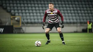 Polski bramkarz na celowniku mistrza kraju. Czy dojdzie do głośnego transferu?