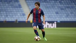 Carlos Álvarez