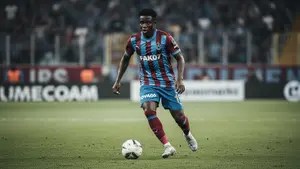 Transferowy hit za 50 milionów euro? Angielski klub walczy z Barceloną o młodą gwiazdę
