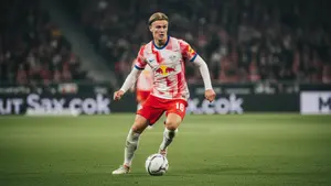 24 miliony euro to za mało? Lazio walczy o napastnika, Leeds United wchodzi do gry