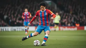 Gwiazdor Premier League odchodzi za darmo! Japoński pomocnik na celowniku włoskiego klubu