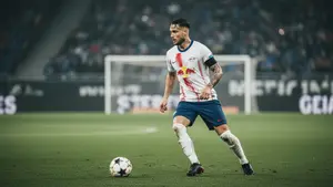 Kapitan RB Lipsk odejdzie za darmo? Juventus i Manchester United walczą o Davida Rauma