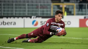 Wystarczyły mu dwa mecze. Napoli chce sprowadzić 19-letniego bramkarza Torino