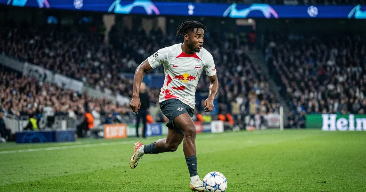 Bayer Leverkusen wyciąga rękę po talent z Lipska? Bitshiabu chce uciec z ławki rezerwowych