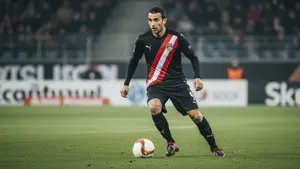 Ellyes Skhiri blisko zmiany klubu. Reprezentant Tunezji może trafić do ligowego rywala