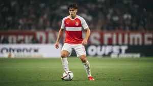 Emin Kujovic może opuścić Niemcy. Pomocnik na celowniku węgierskiego klubu